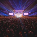 Die ultimative 80er Jahre Revival-Party: Ein farbenfrohes Spektakel im Ruhrgebiet