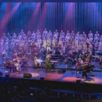 Klangreise zwischen Riesengebirge und Hollywood: Wie das Orchester der Kulturen deutsches Liedgut neu erfindet