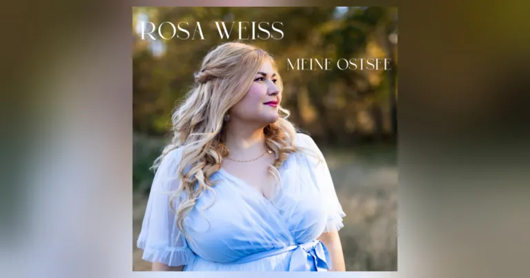 Rosa Weiss lädt zum Innehalten ein – und berührt mit ihrer musikalischen Heimatreise
