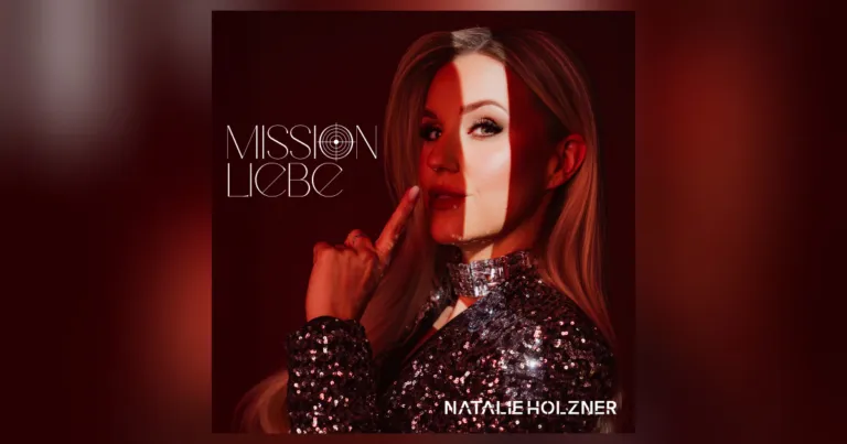 Mit Lizenz zum Gefühl: Natalie Holzner startet ihre „Mission Liebe“