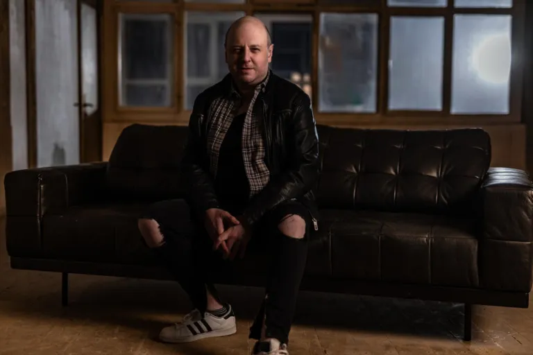 Manuel Steiger bringt mit „Amore mio (Schuld war nur die Sommernacht) – Remix“ den Soundtrack für den Sommer 2026