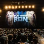 Matthias Reim in Köln: Große Gefühle, Familienmomente und eine Arena, die nicht sitzen bleiben will